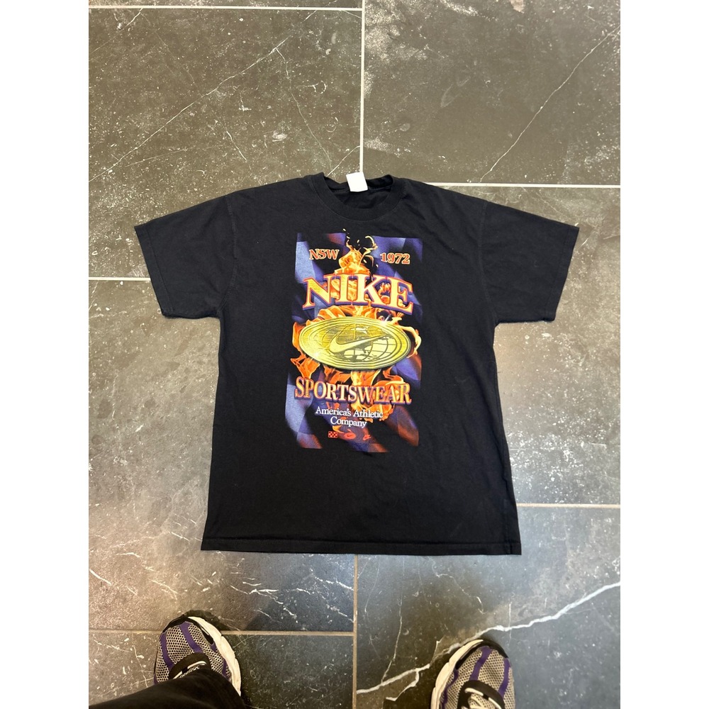 Nike Sportswear NSW 1972 Graphic Tee Black Mens Medium Fire Globe Streetwear